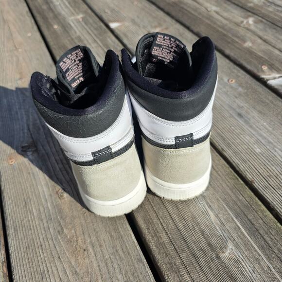 Nike Air Jordan 1 Retro High OG "Bleached Coral / Stage Haze" - Picture 5 of 8